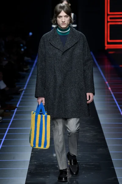 Look 29
